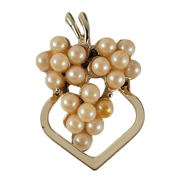 Vintage Faux Pearl Cluster Gold Tone Grape Scarf or Purse Clip 1.45" Retro Style - Picture 1 of 4